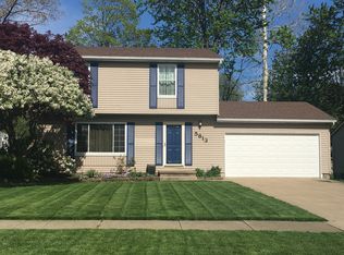 5813 Redwood Ct, Mentor On The Lake, OH 44060