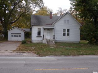 209 N Hickory St, Du Quoin, IL 62832