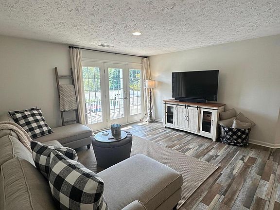 5th image of 5901 Landers Ave Unit 205