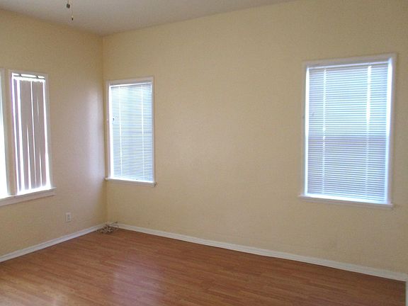 2nd image of 483 W 45th St