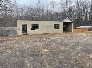 1251 Baux Mountain Rd, Germanton, NC 27019