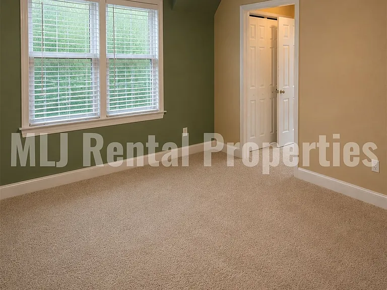 5881 S Irvington Ave — Photo 33