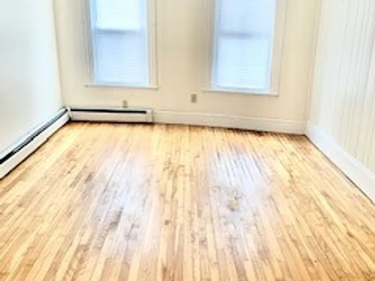 15 Park St #21 — Photo 4