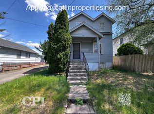 306 SW 3rd Ave APT C, Kelso, WA 98626