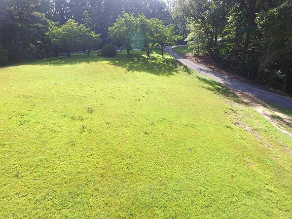 3rd image of 215 County Road 1041