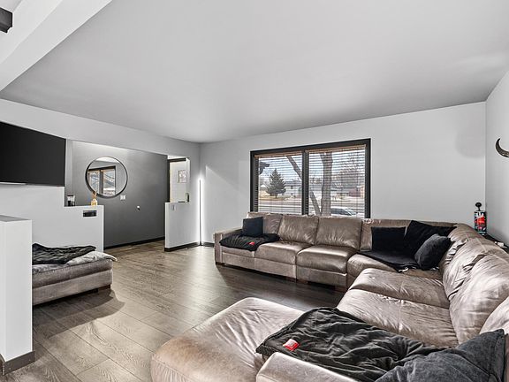 3rd image of 193 150th St W