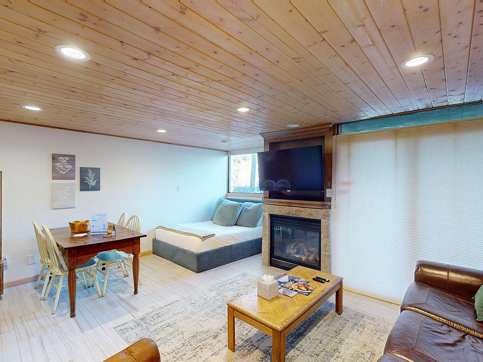 1st image of 747 W Pacific Ave #324