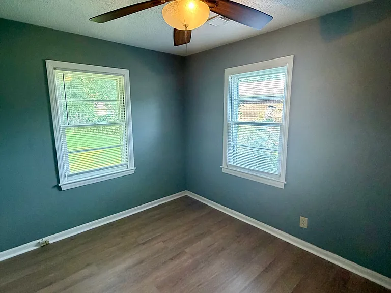 208 Crescent Dr — Photo 19
