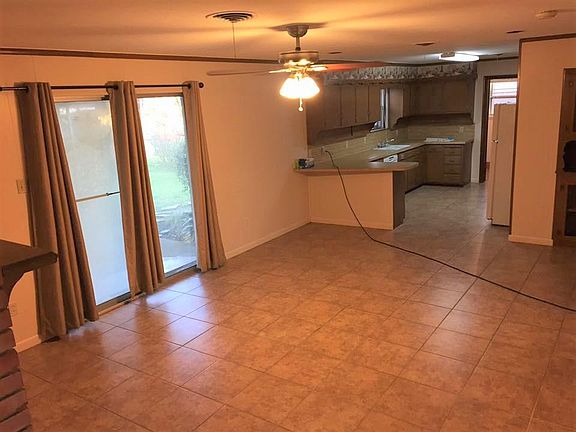 3rd image of 5820 Trail Lake Dr