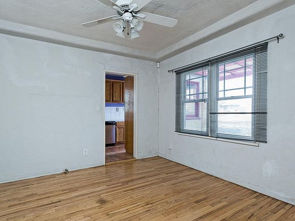 5th image of 228 E Vince St