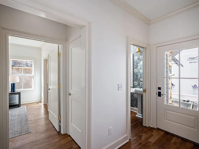 221 Williamsburg St NE — Photo 31