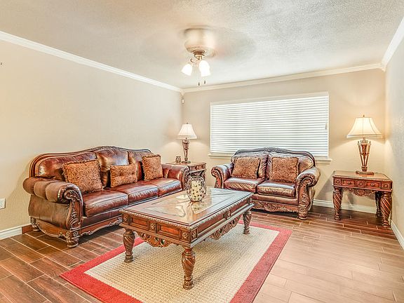 4th image of 2417 Gairloch Dr