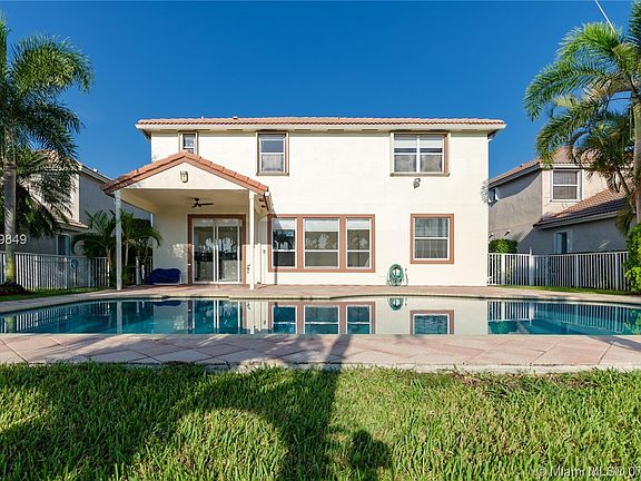 3rd image of 1645 NW 143rd Ter