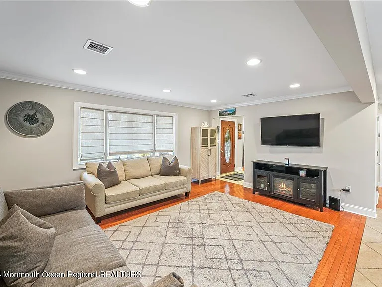 328 23rd Ave — Photo 7