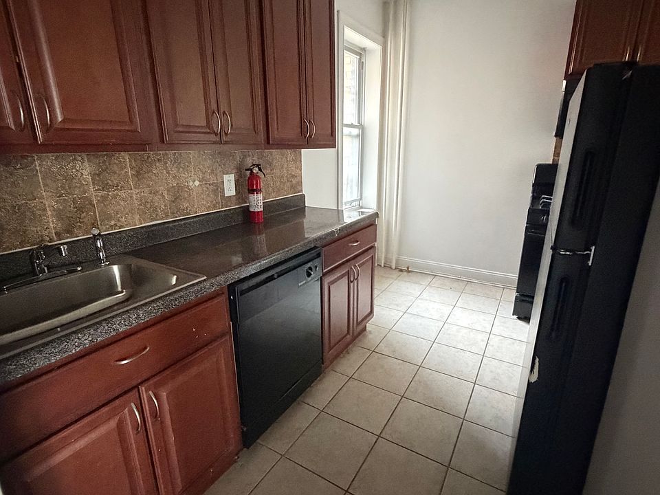 1st image of 1084 Kennedy Blvd #7F