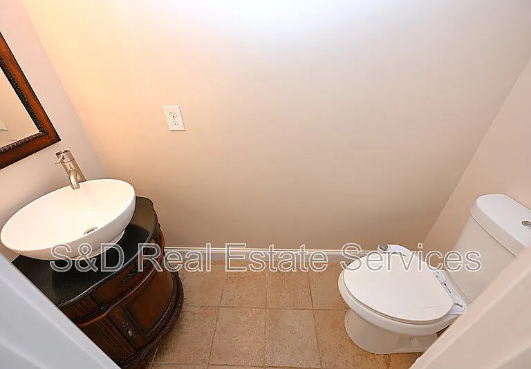 349 Market Sq E — Photo 17