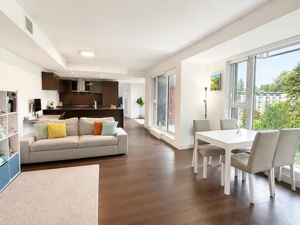 1561 W 57th Ave #808, Vancouver, BC V6P 0H5
