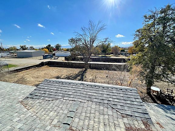 4th image of 28114 Lake Terrace Ave