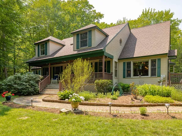 304 Chases Pond Road, York, ME 03909