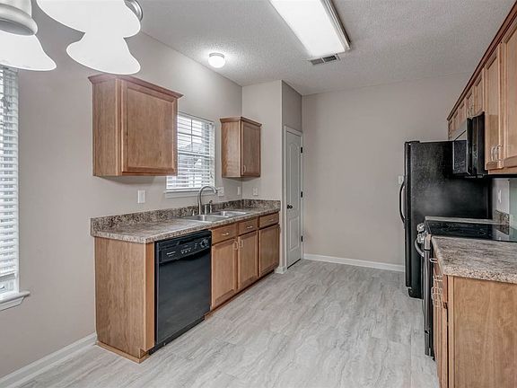 5th image of 8592 Napoli Dr