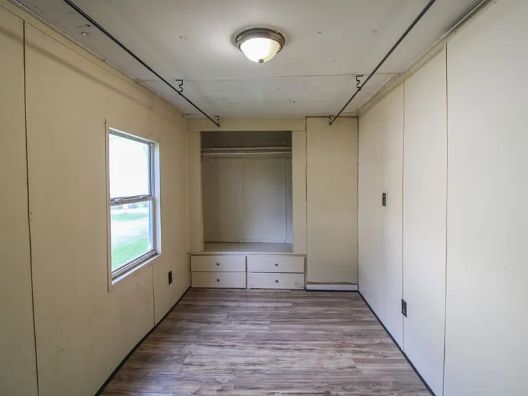 14 Simpson Rd — Photo 16