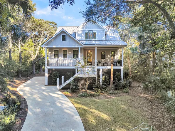 13 Edgewater Aly, Isle Of Palms, SC 29451