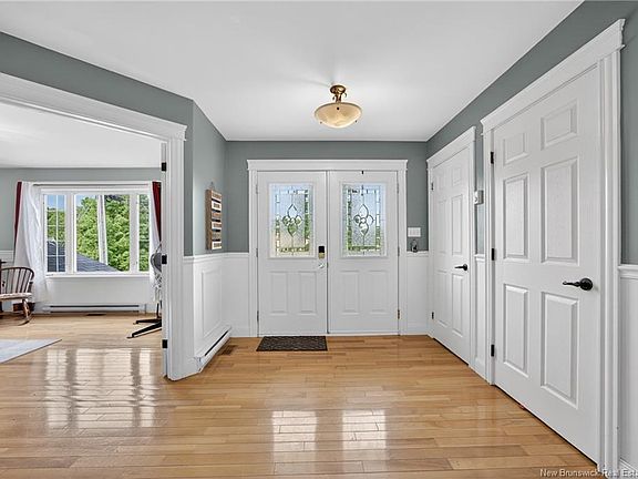 5th image of 91 Maclean Ct