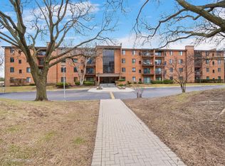 709 79th St APT 108, Darien, IL