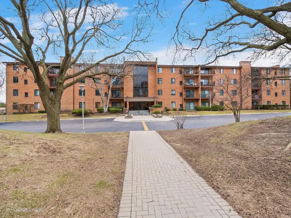 709 79th St APT 108, Darien, IL 60561