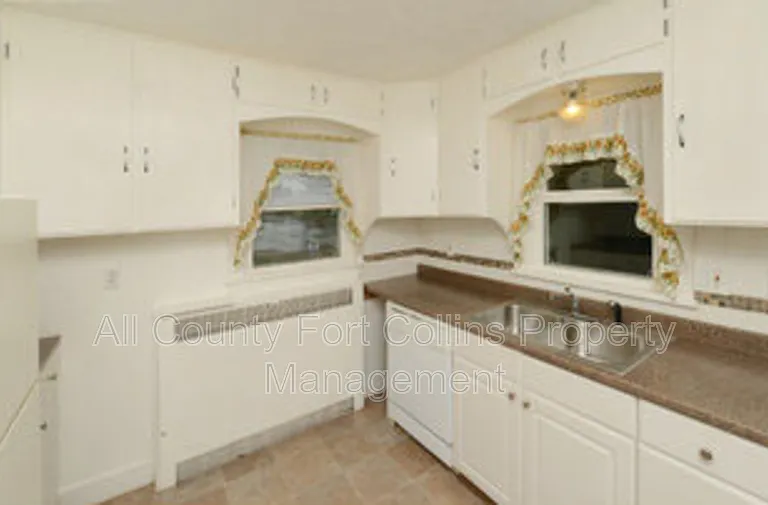 401 Elm St #4 — Photo 7