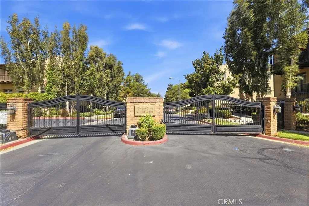 4433 Owens St — Photo 4