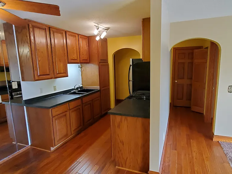 7320 York Ave S #202 — Photo 5