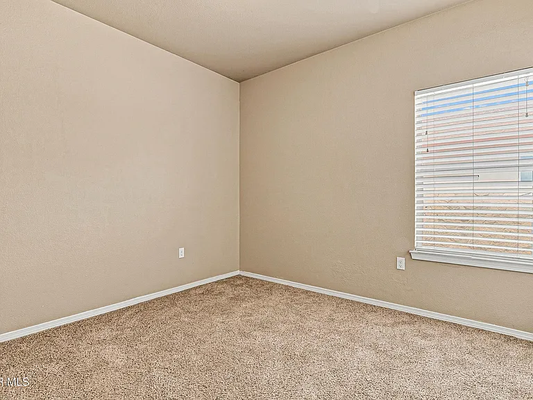 7008 Faxon Dr — Photo 28