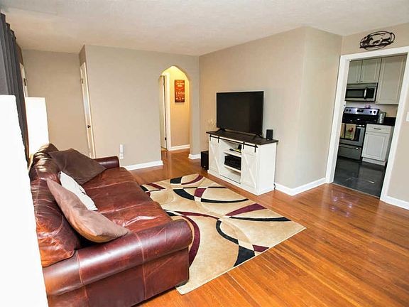 5th image of 11171 Colerain Ave