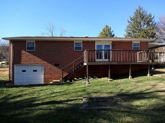 3rd image of 152 Circleview Dr