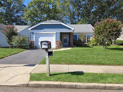144 Edinburgh Drive, Ridge, NY, 11961