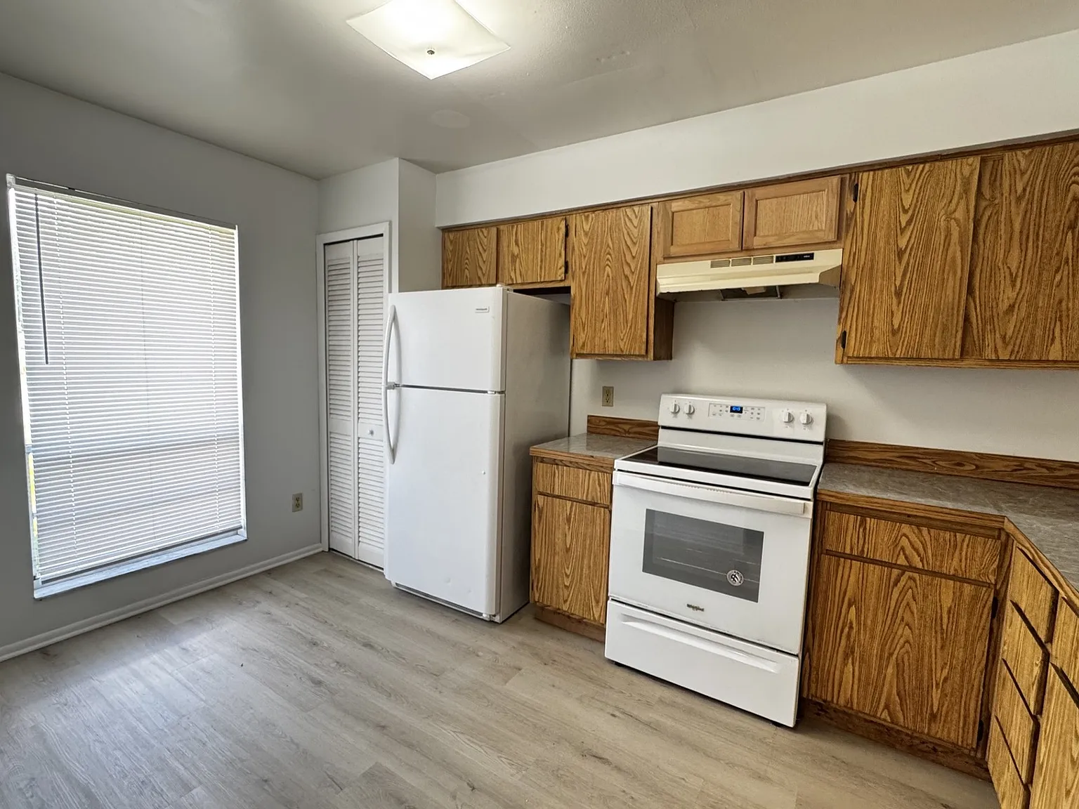 3 Bedroom, 2 Bath-Corner Lot with Tons of Updates Inside! — Photo 4