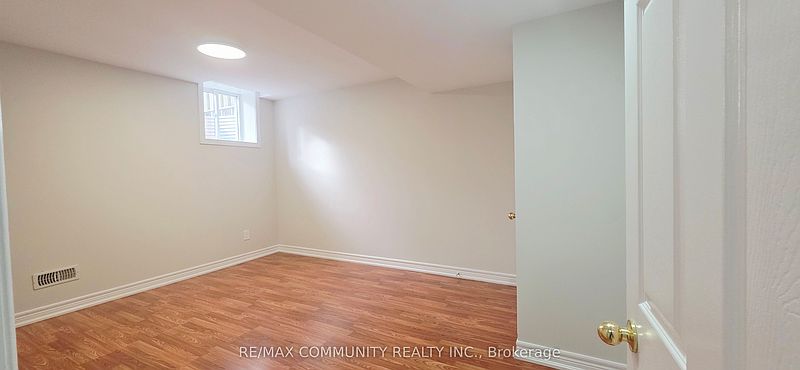 Ajax House for rent - 2 Bedrooms — photo 10