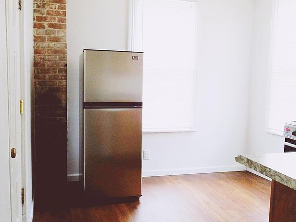 5th image of 45 Hampshire St Lowr #