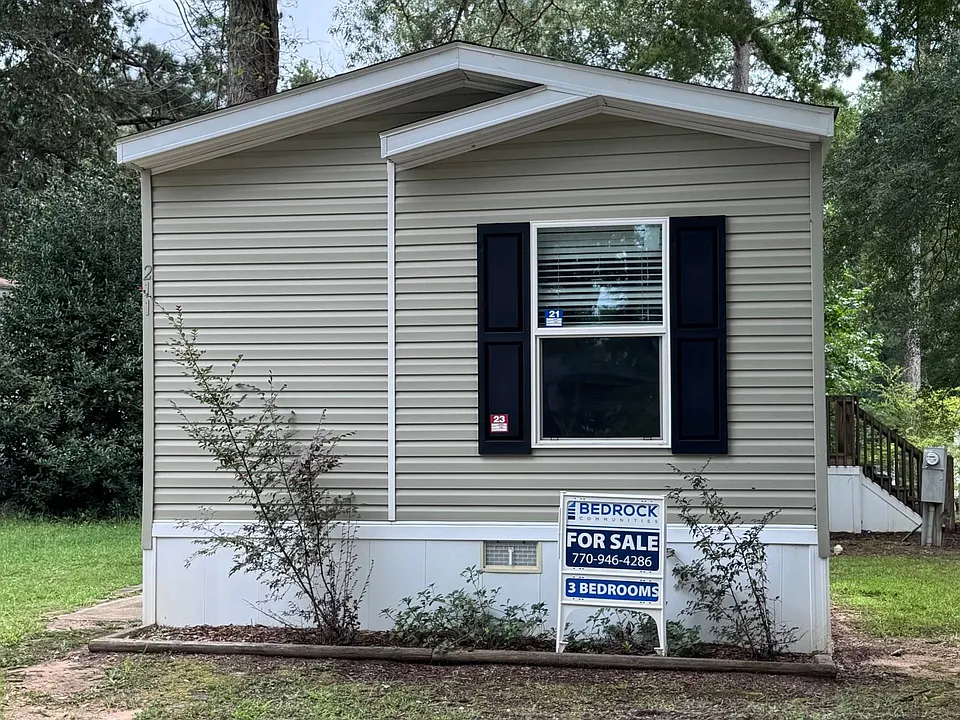 211 Oxford Cir