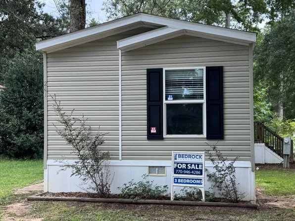 211 Oxford Cir, Hampton, GA 30228