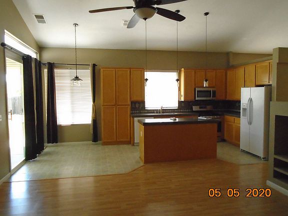 3rd image of 1042 Freshwater Ct