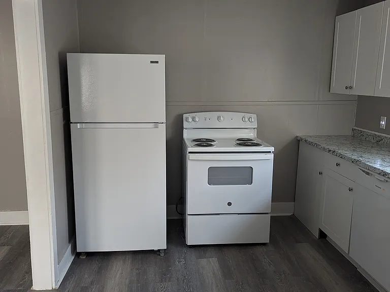 7 Dawson Pl #1 — Photo 2