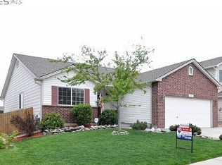 421 Peyton Dr, Fort Collins, CO 80525