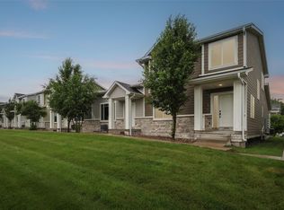 515 10th St, Waukee, IA 50263