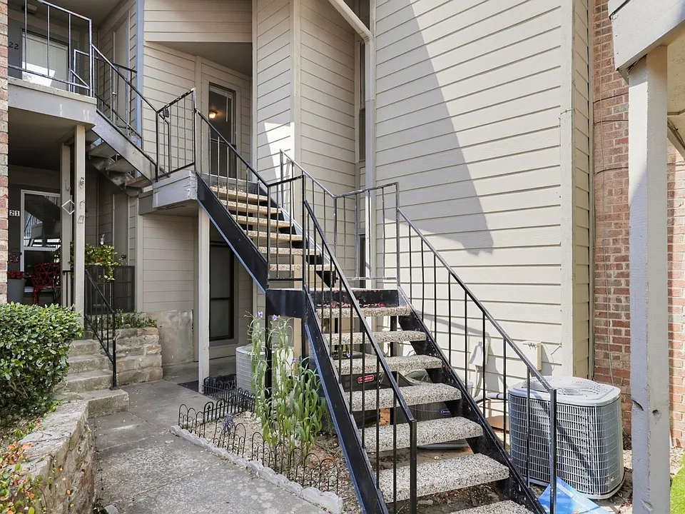 1608 Pecan Chase Cir #42