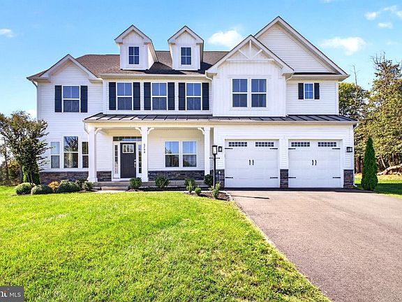 2nd image of 6748 Highlander Ct