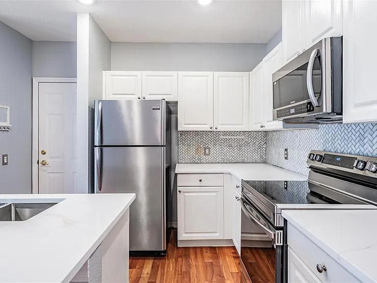 404 S Willow Ave #B — Photo 10