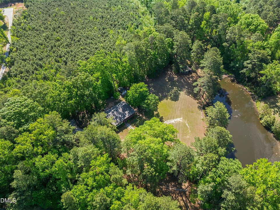 1st image of 297 Wells Ln