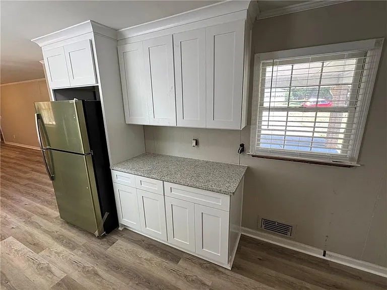 5594 Laurel Ln NW — Photo 10